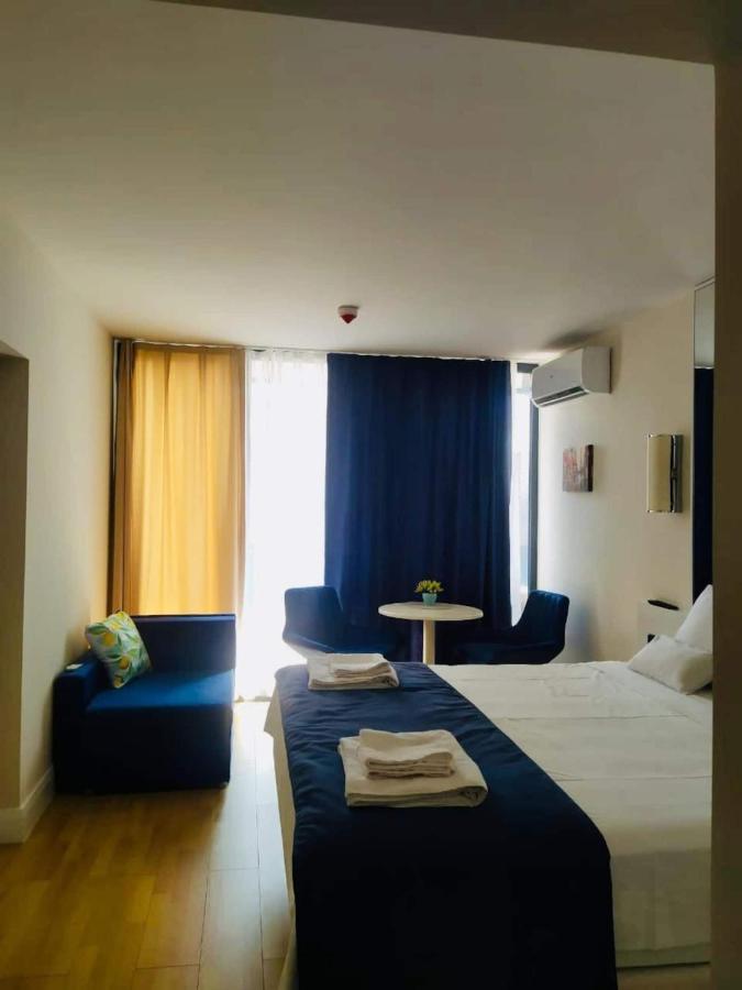 Luxury Aparthotel In Orbi City Sea View Batumi Exterior photo